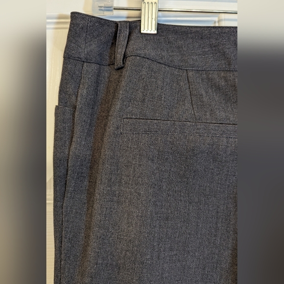Chico's Women's slimming gray stra Throuser pants straight wide leg size 1 Short - Picture 6 of 9